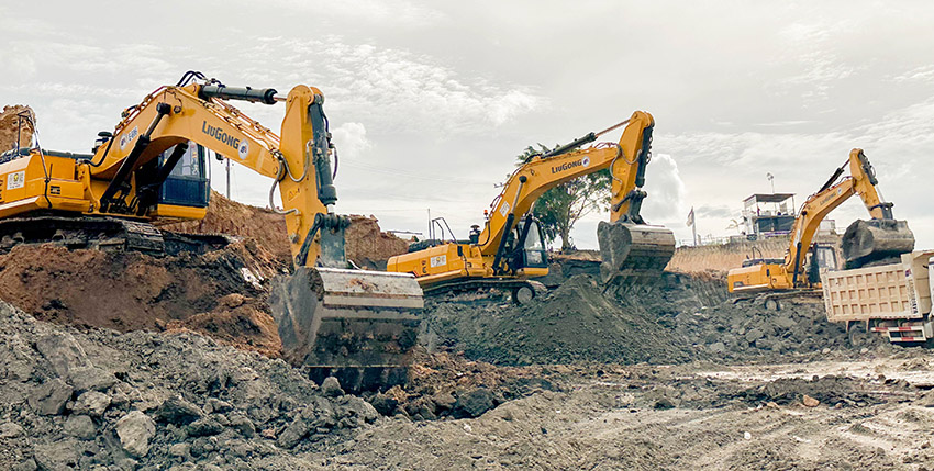 harga sewa excavator jakarta